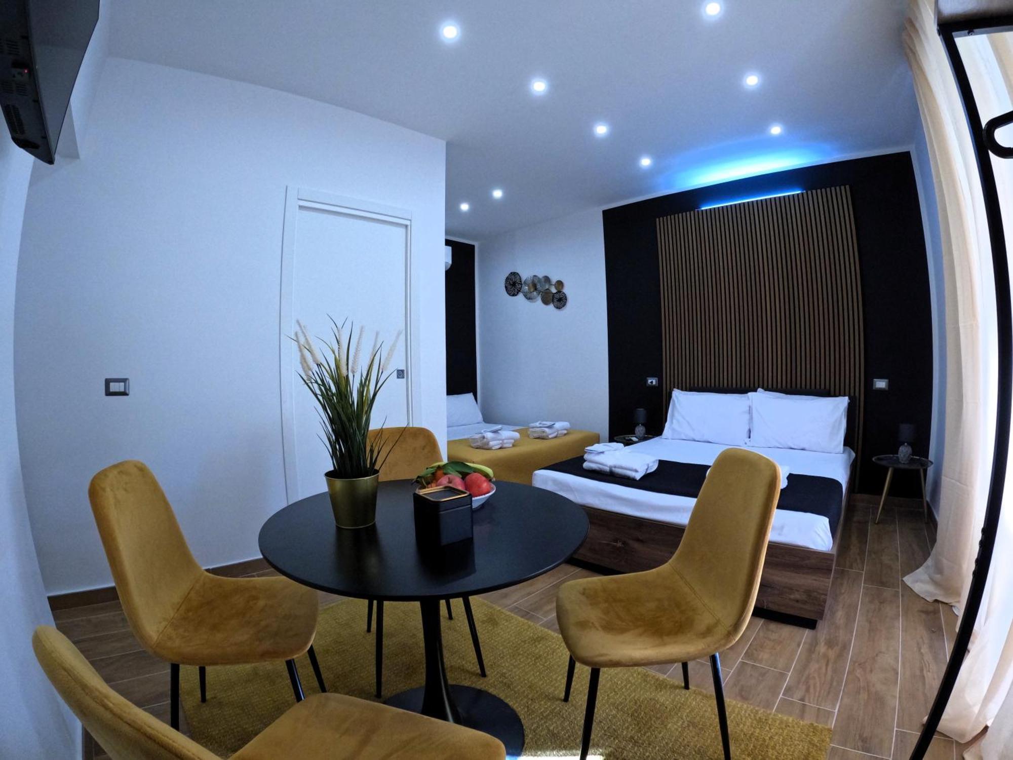 Blackwoody Contemporary Rooms - Napoli Centro Storico Exteriör bild