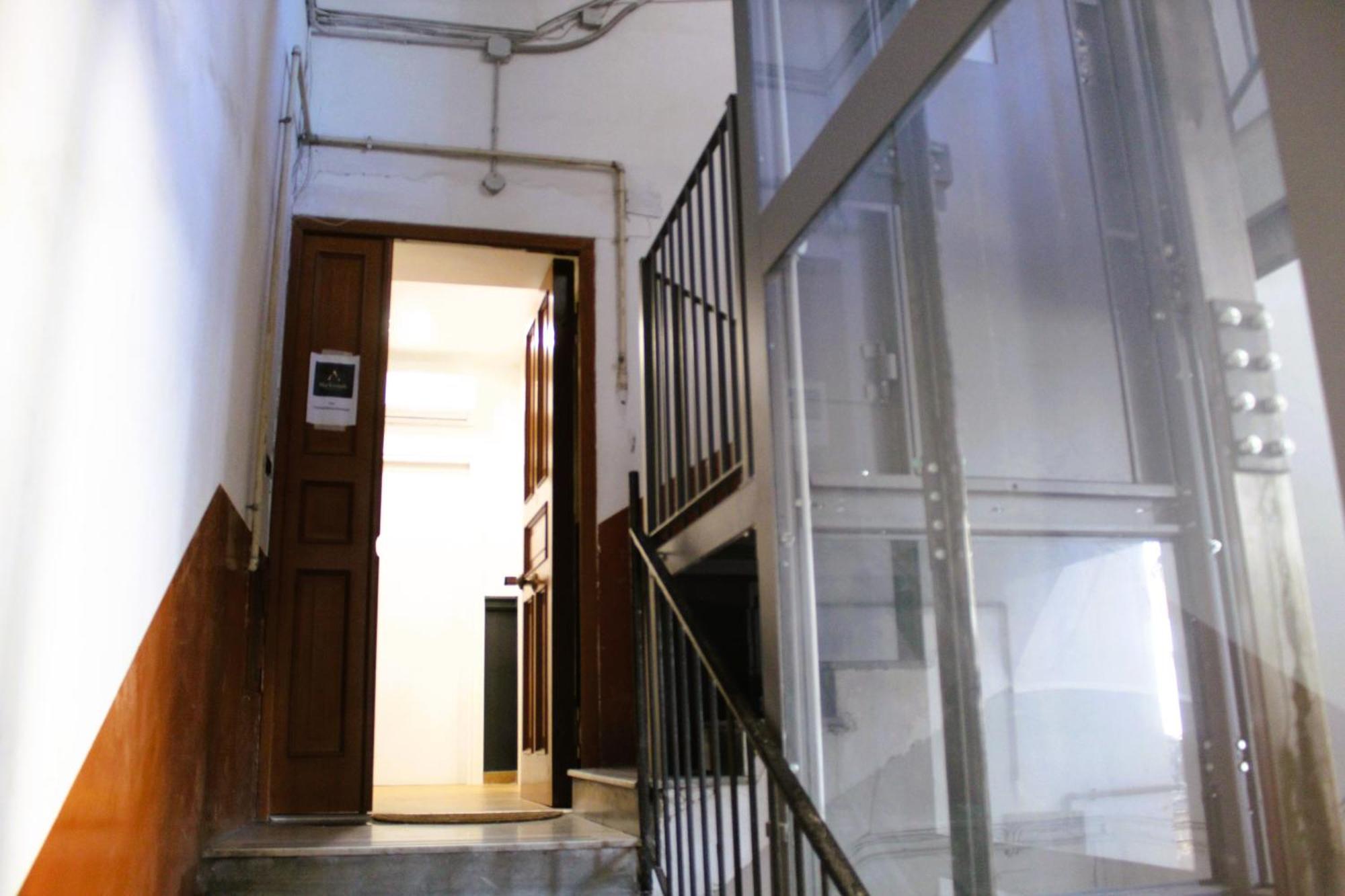 Blackwoody Contemporary Rooms - Napoli Centro Storico Exteriör bild